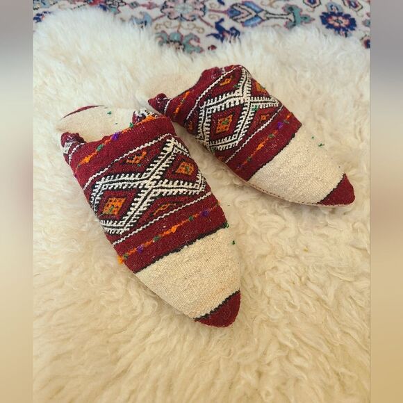 NWT Upcycled Moroccan Rug Slippers Size S [Womens 5.5-6.5] - Picture 2 of 8